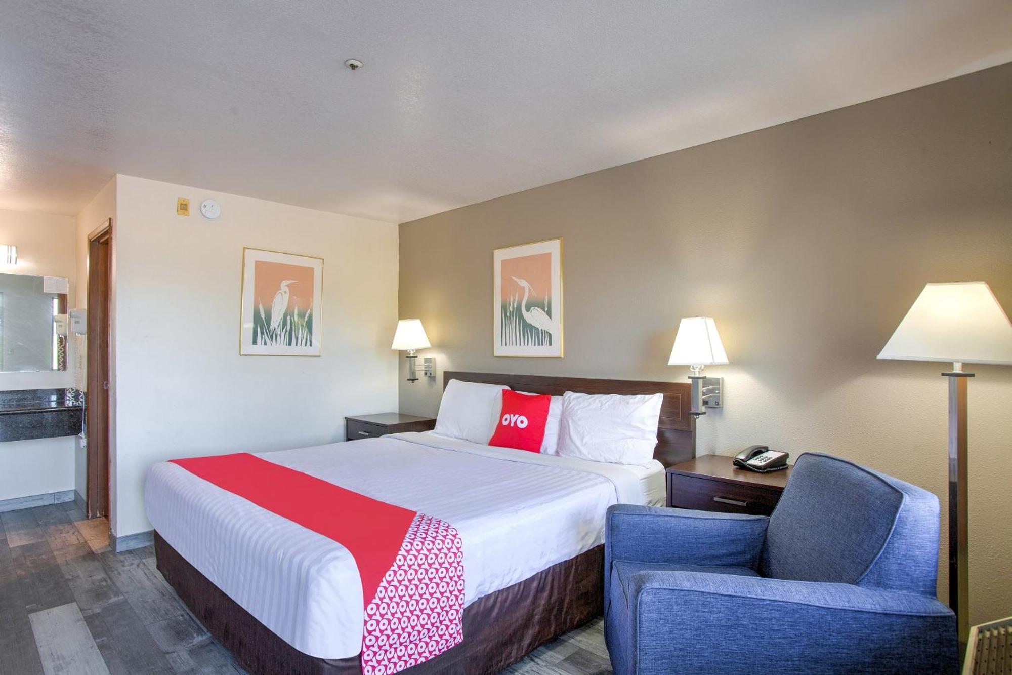 Oyo Woodland Hotel And Suites Kültér fotó