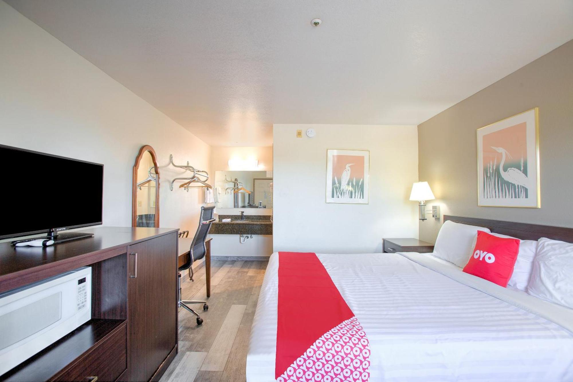 Oyo Woodland Hotel And Suites Kültér fotó