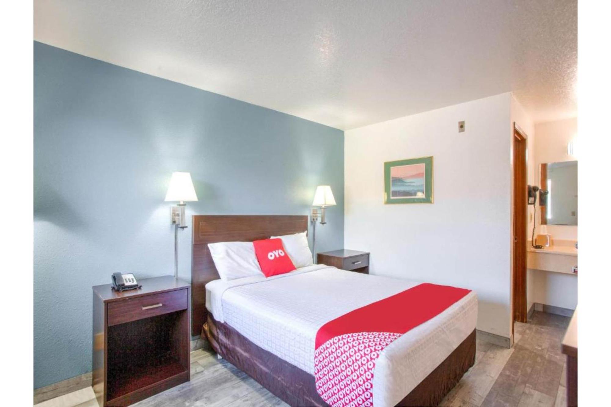 Oyo Woodland Hotel And Suites Kültér fotó