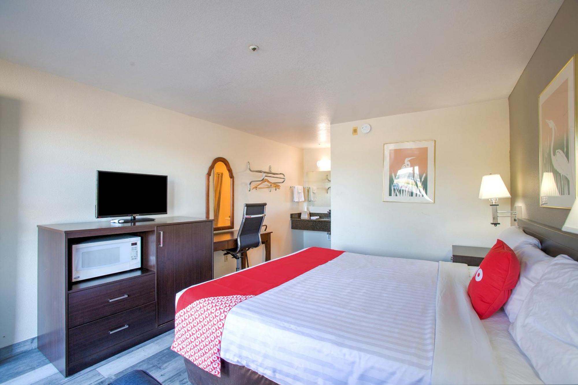 Oyo Woodland Hotel And Suites Kültér fotó