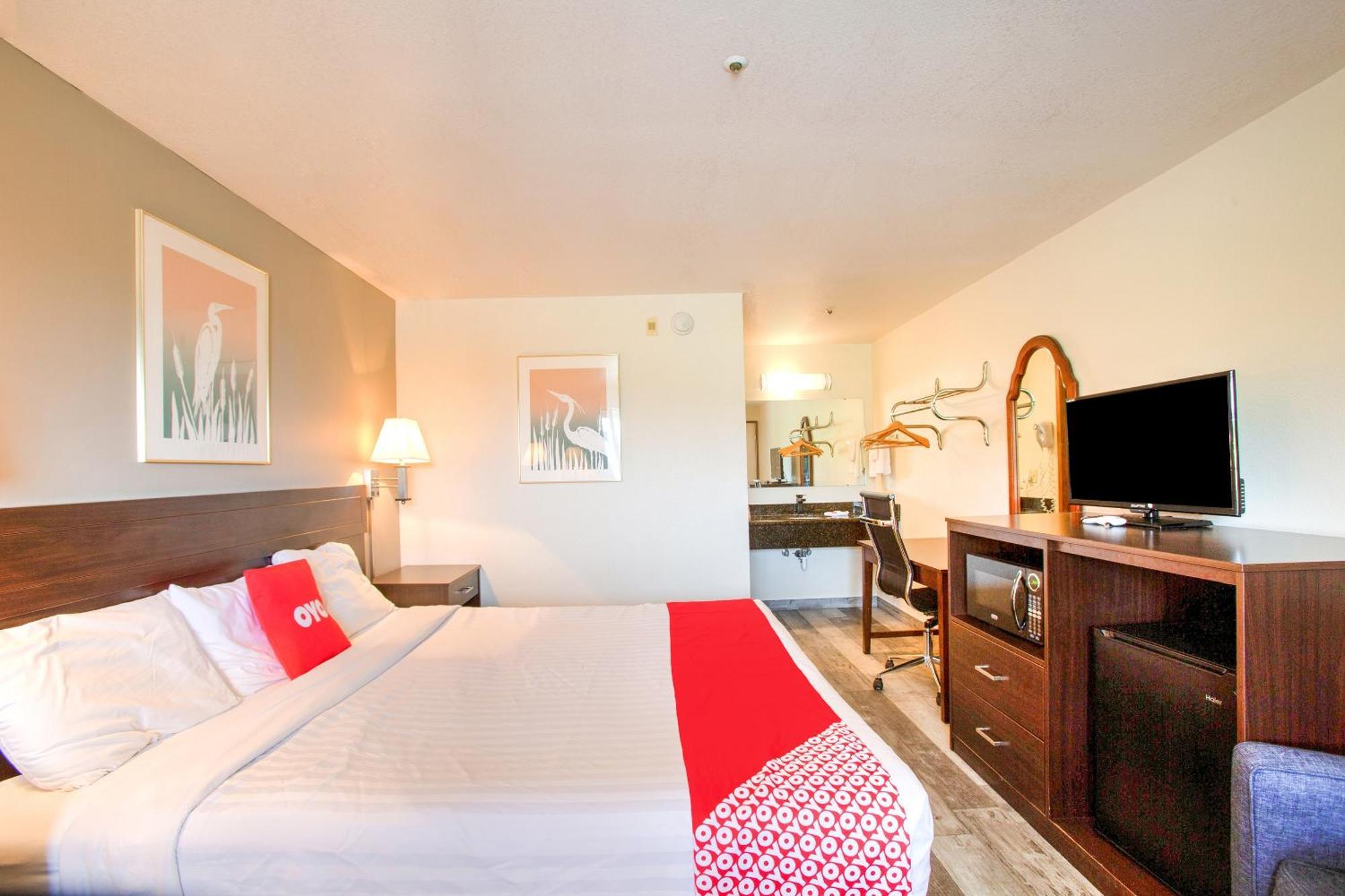Oyo Woodland Hotel And Suites Kültér fotó