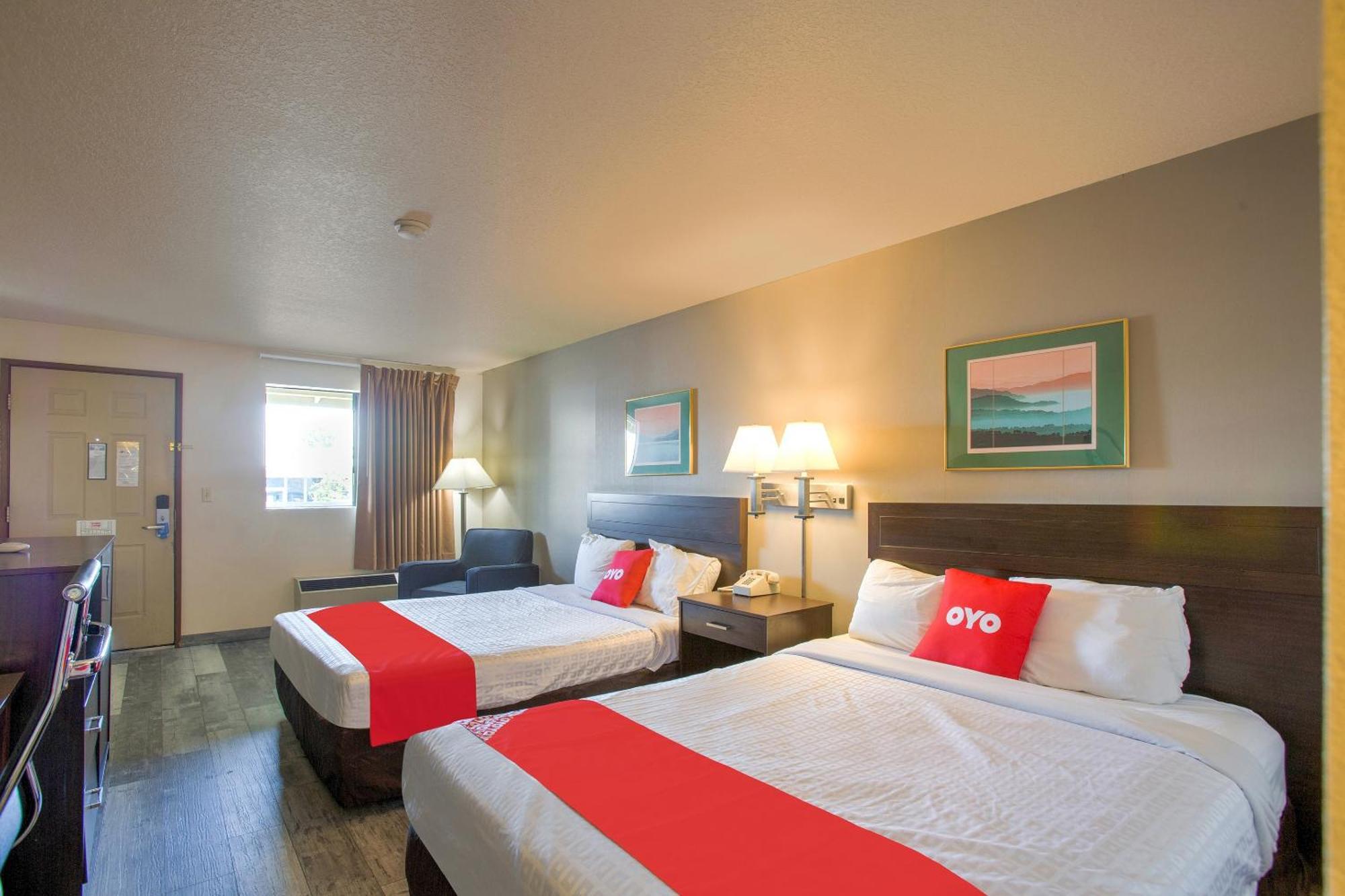 Oyo Woodland Hotel And Suites Kültér fotó